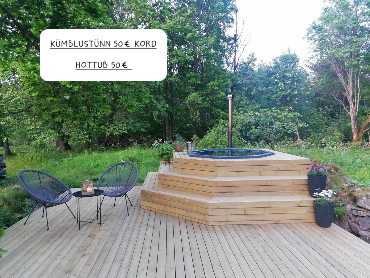 Luxury tent Jaagu Metsatelk Suuremoisa (Saaremaa)